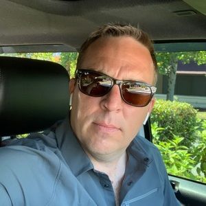 Meet your Posher, Eric